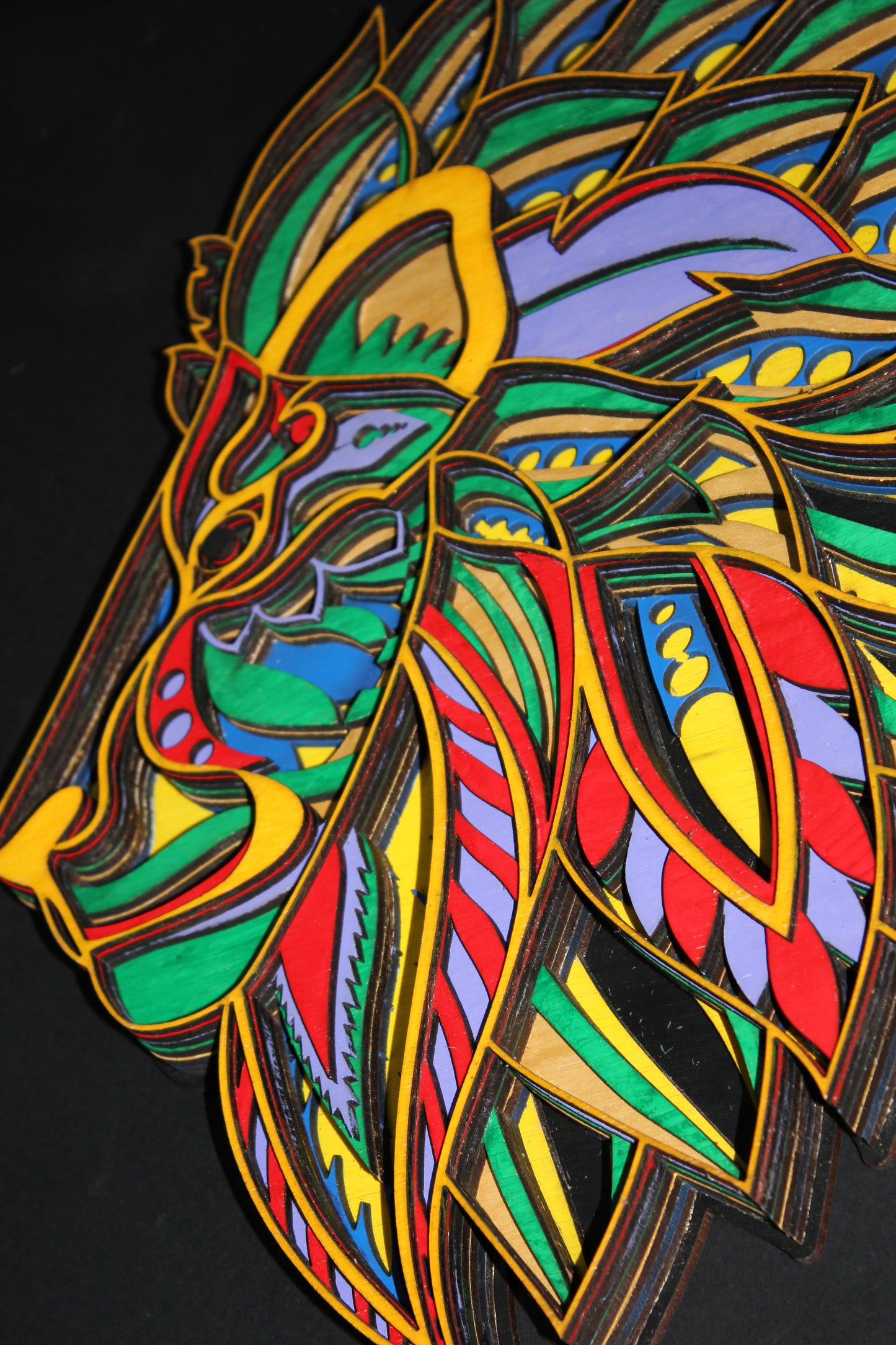 Leu - mandala din lemn