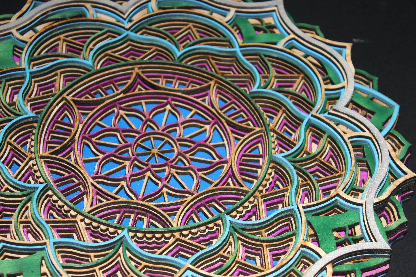 Greta - mandala din lemn