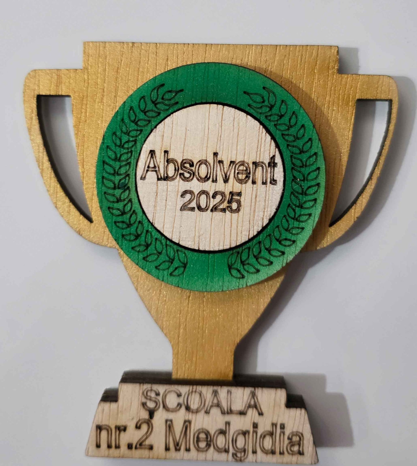 Magnet personalizabil- Cupă aurie Absolvent