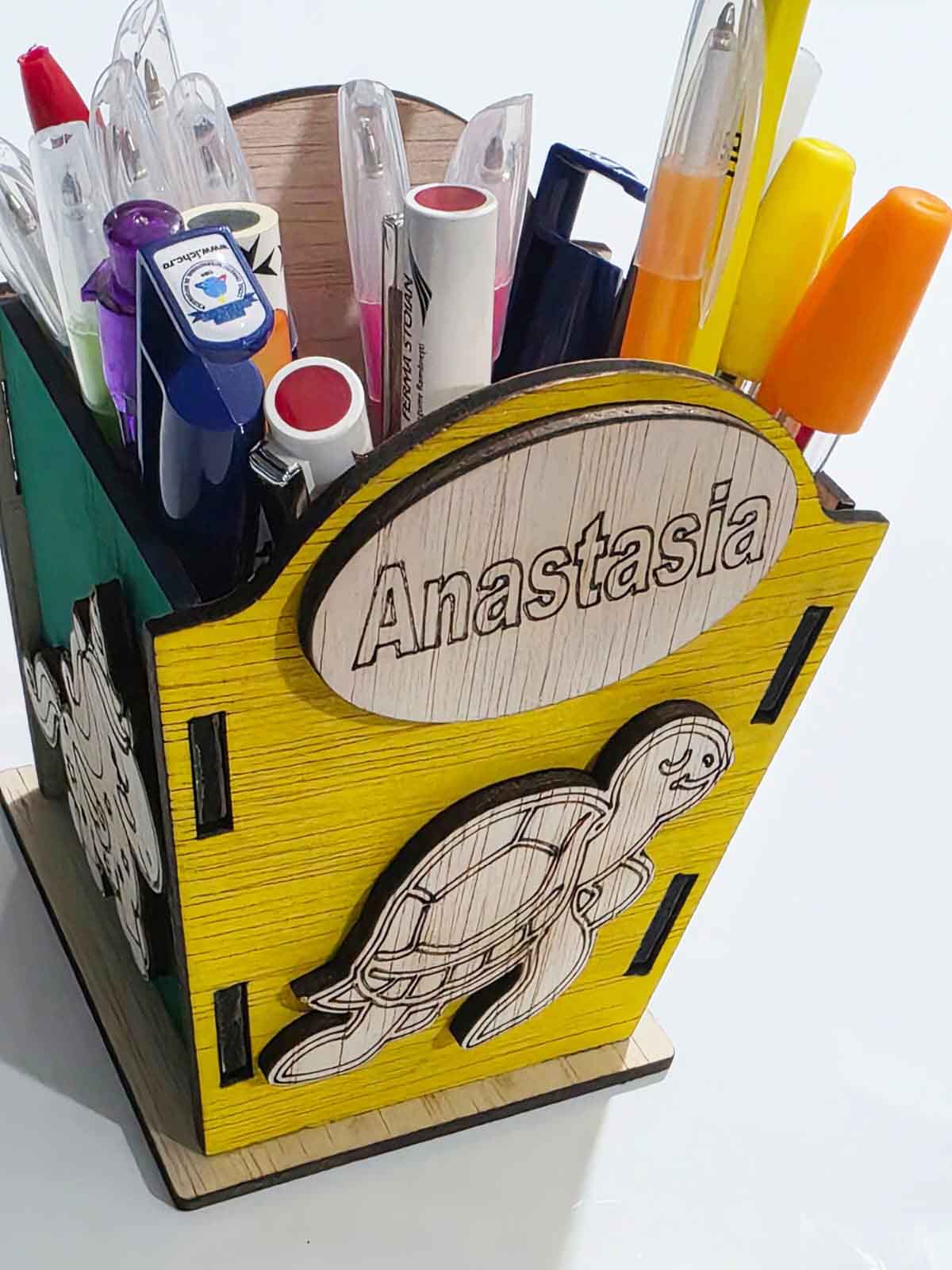 Suport de creioane - Set de asamblat pentru fete