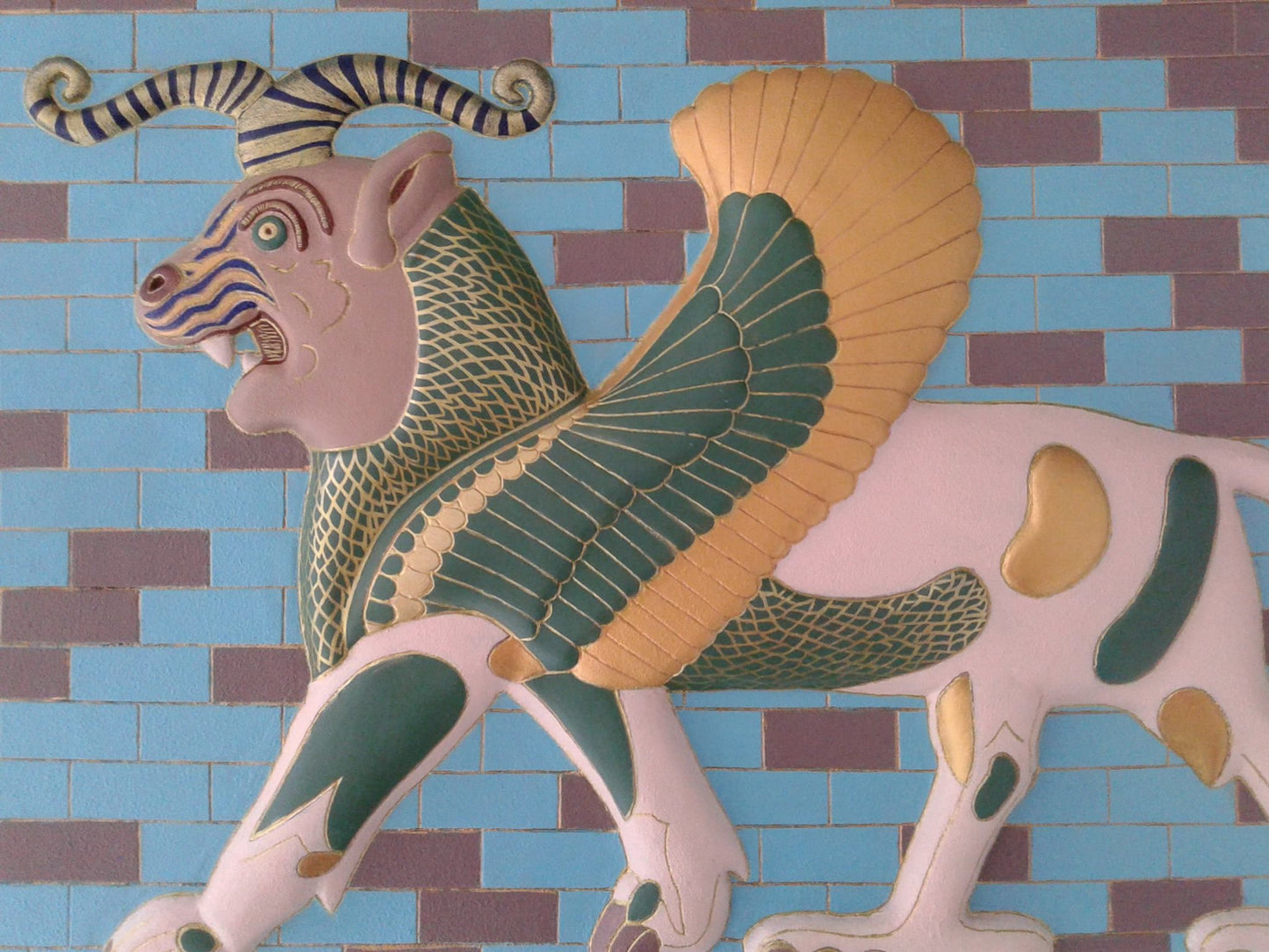 Relief Grifon Suza