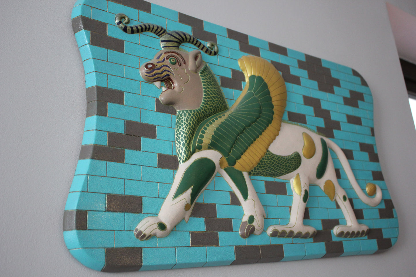Relief Grifon Suza