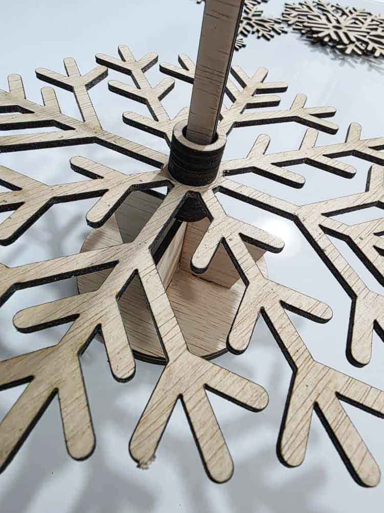 Brad de Crăciun în straturi 3D - 32 cm