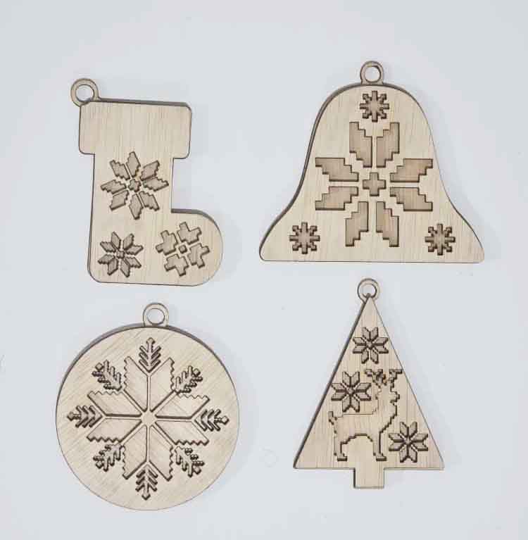 Set de 4 decorațiuni pentru Crăciun - Folk B 10x9 cm